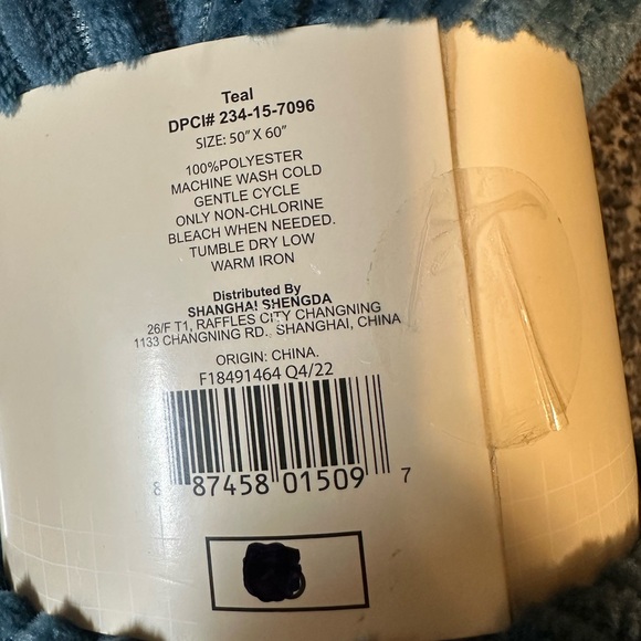 Plush Throw Blanket - Picture 5 of 5